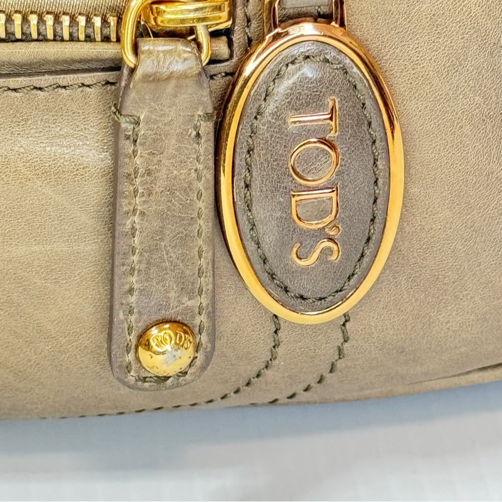 TOD'S Tan Leather Shoulder Bag - Picture 7 of 14
